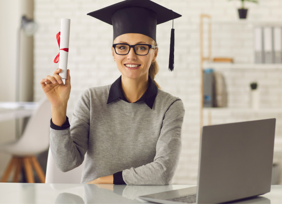 The Benefits of Combining a Degree with Job-Oriented Courses m
